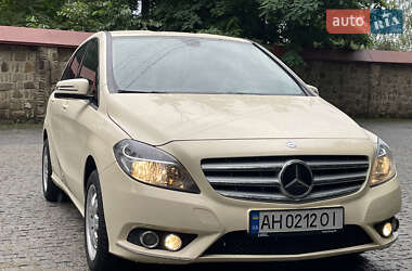 Хэтчбек Mercedes-Benz B-Class 2012 в 