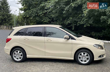 Хэтчбек Mercedes-Benz B-Class 2012 в 