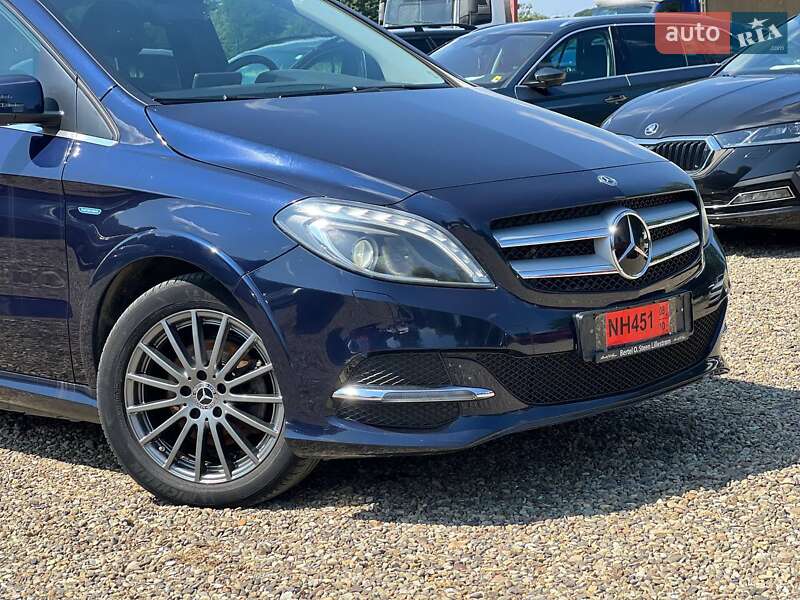 Хетчбек Mercedes-Benz B-Class 2017 в Стрию