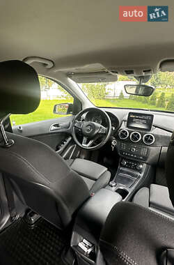 Хэтчбек Mercedes-Benz B-Class 2017 в 