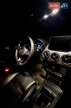 Хетчбек Mercedes-Benz B-Class 2016 в 
