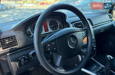 Хэтчбек Mercedes-Benz B-Class 2009 в 