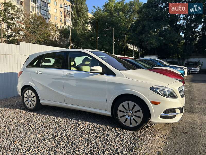 Mercedes-Benz B-Class 2017