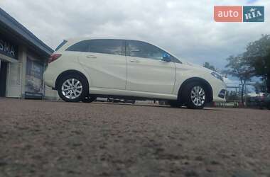 Хэтчбек Mercedes-Benz B-Class 2015 в 