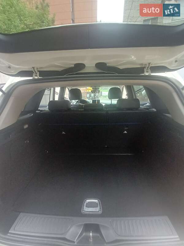 Хэтчбек Mercedes-Benz B-Class 2015 в Львове