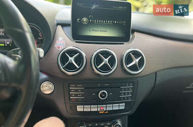 Хэтчбек Mercedes-Benz B-Class 2014 в 