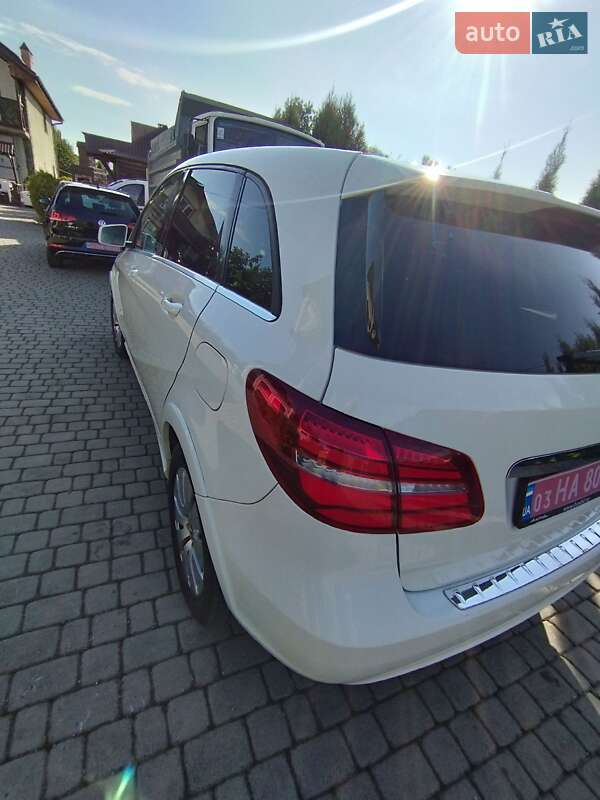 Хэтчбек Mercedes-Benz B-Class 2015 в Самборе фото 11 Хэтчбек Mercedes-Benz B-Class 2015 в Самборе
