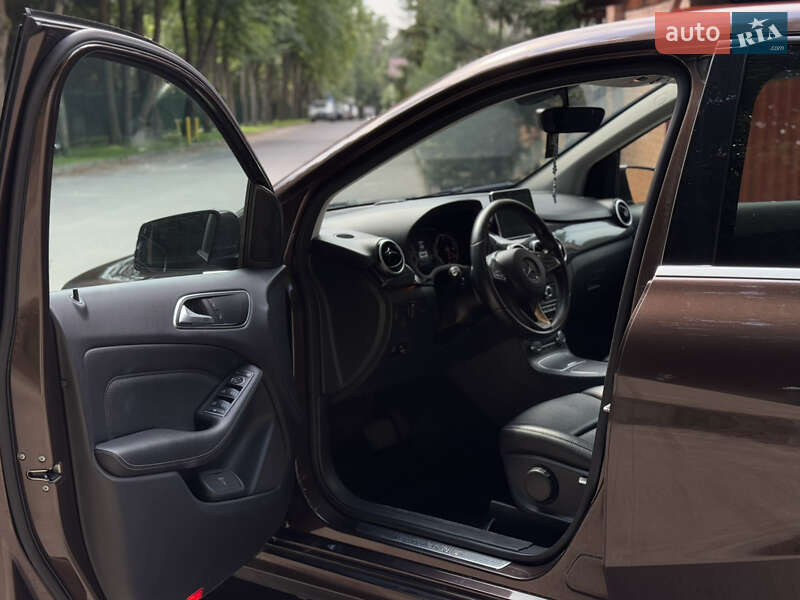 Хэтчбек Mercedes-Benz B-Class 2016 в Львове фото 22 Хэтчбек Mercedes-Benz B-Class 2016 в Львове