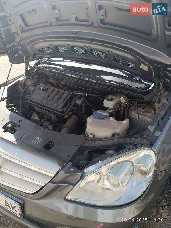 Хэтчбек Mercedes-Benz B-Class 2008 в Днепре фото 3 Хэтчбек Mercedes-Benz B-Class 2008 в Днепре