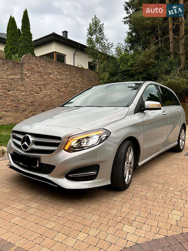 Хэтчбек Mercedes-Benz B-Class 2016 в Львове