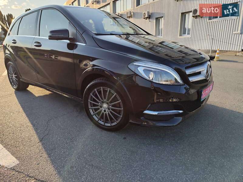 Хэтчбек Mercedes-Benz B-Class 2016 в Киеве