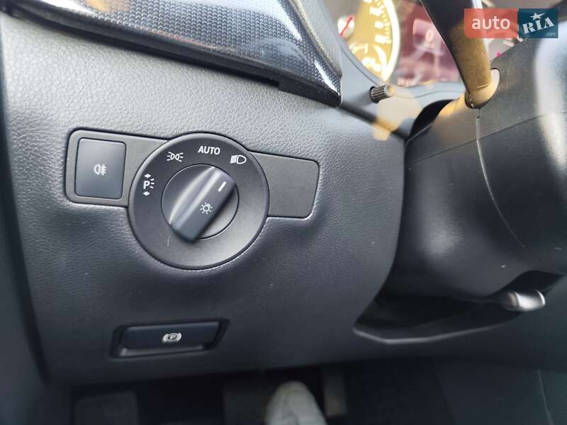 Хэтчбек Mercedes-Benz B-Class 2016 в Киеве