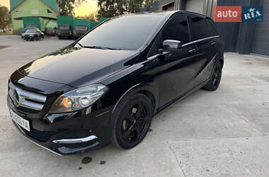 Хэтчбек Mercedes-Benz B-Class 2015 в 