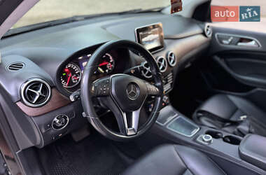 Хэтчбек Mercedes-Benz B-Class 2015 в 