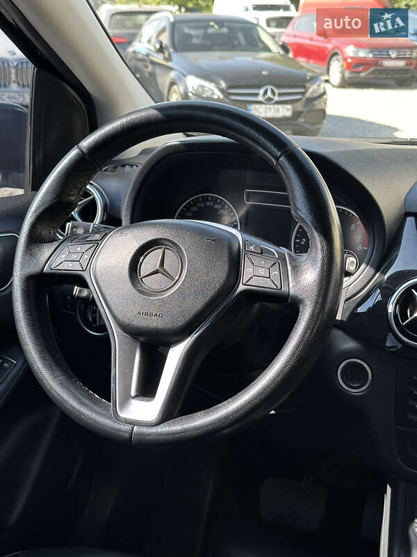 Хэтчбек Mercedes-Benz B-Class 2014 в Ивано-Франковске