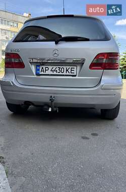 Хэтчбек Mercedes-Benz B-Class 2005 в 