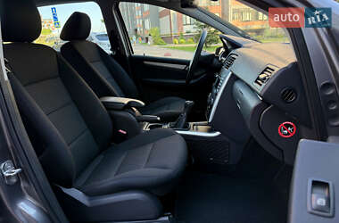 Хэтчбек Mercedes-Benz B-Class 2009 в 