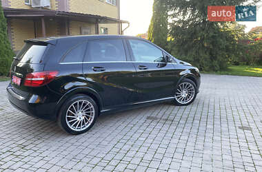 Хэтчбек Mercedes-Benz B-Class 2016 в 