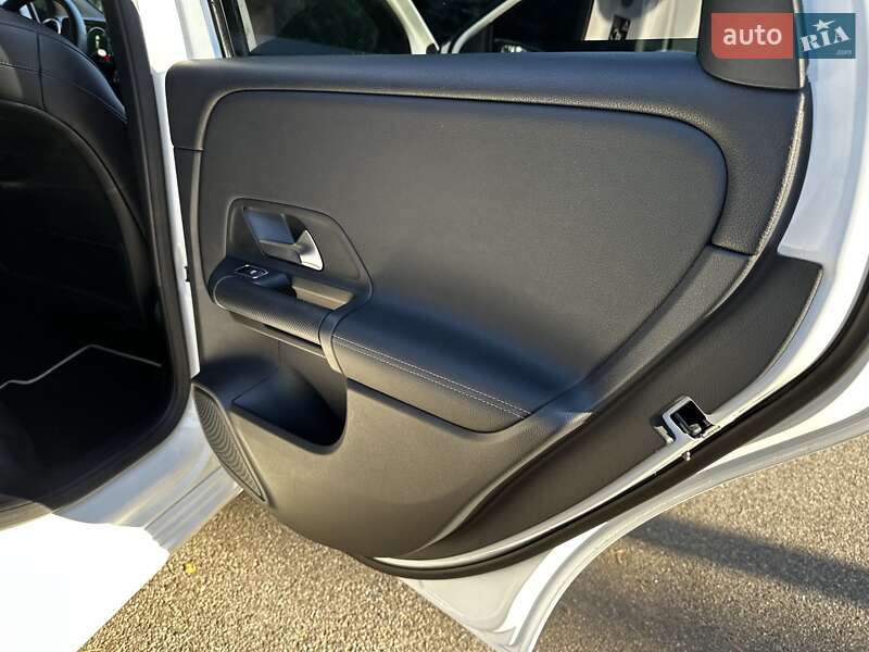 Хэтчбек Mercedes-Benz B-Class 2019 в Киеве