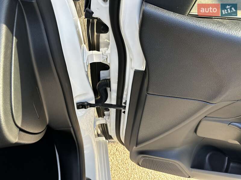 Хэтчбек Mercedes-Benz B-Class 2019 в Киеве