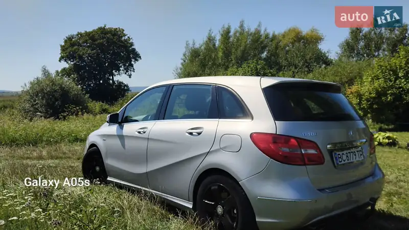 Mercedes-Benz B-Class 2012