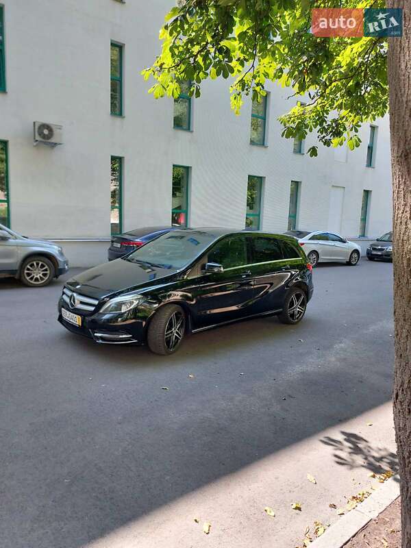 Хэтчбек Mercedes-Benz B-Class 2014 в Виннице фото 7 Хэтчбек Mercedes-Benz B-Class 2014 в Виннице