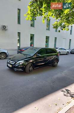 Хэтчбек Mercedes-Benz B-Class 2014 в 