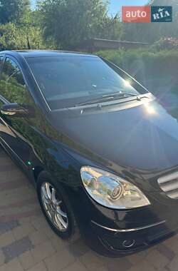 Хэтчбек Mercedes-Benz B-Class 2005 в 