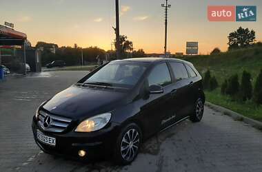 Хэтчбек Mercedes-Benz B-Class 2009 в 