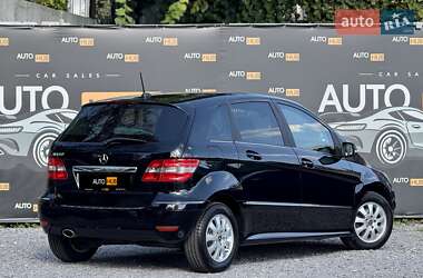 Хэтчбек Mercedes-Benz B-Class 2010 в 