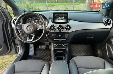 Хэтчбек Mercedes-Benz B-Class 2016 в 