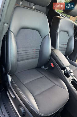 Хэтчбек Mercedes-Benz B-Class 2016 в 