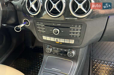 Хэтчбек Mercedes-Benz B-Class 2015 в 