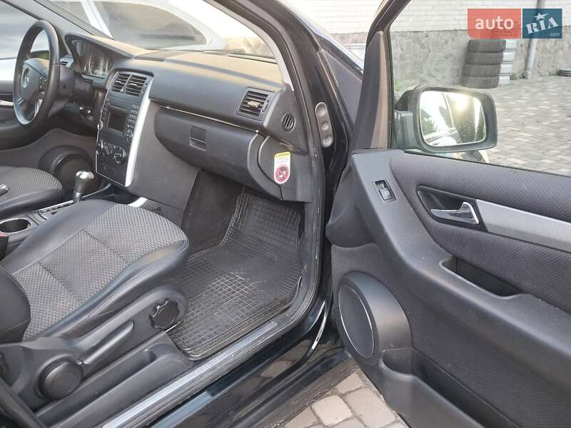 Хэтчбек Mercedes-Benz B-Class 2010 в Великой Багачке