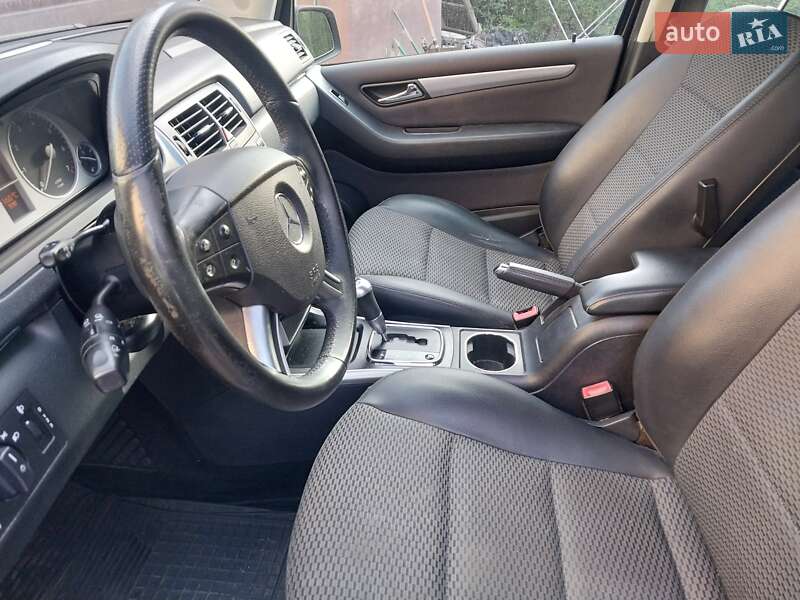 Хэтчбек Mercedes-Benz B-Class 2010 в Великой Багачке