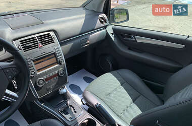 Хэтчбек Mercedes-Benz B-Class 2011 в 