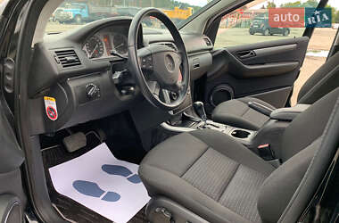 Хэтчбек Mercedes-Benz B-Class 2010 в 