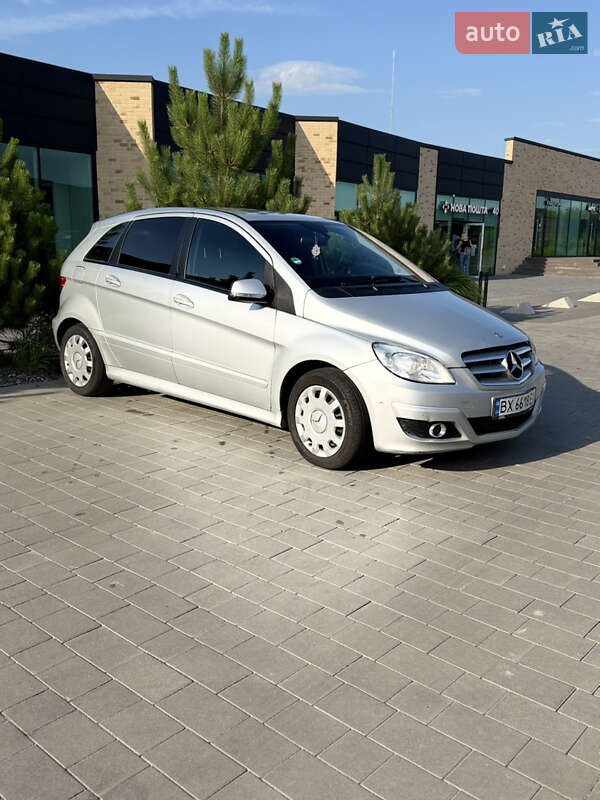 Хетчбек Mercedes-Benz B-Class 2010 в Хмельницькому