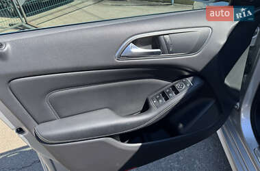 Хетчбек Mercedes-Benz B-Class 2015 в 