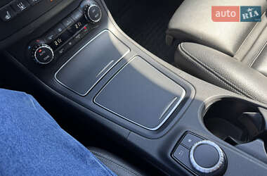 Хетчбек Mercedes-Benz B-Class 2015 в 
