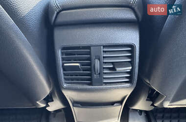 Хетчбек Mercedes-Benz B-Class 2015 в 
