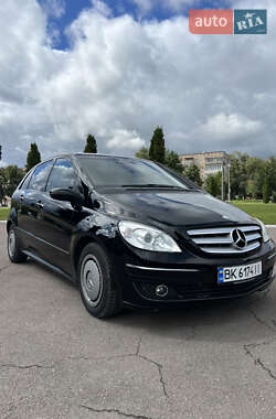 Хэтчбек Mercedes-Benz B-Class 2006 в 
