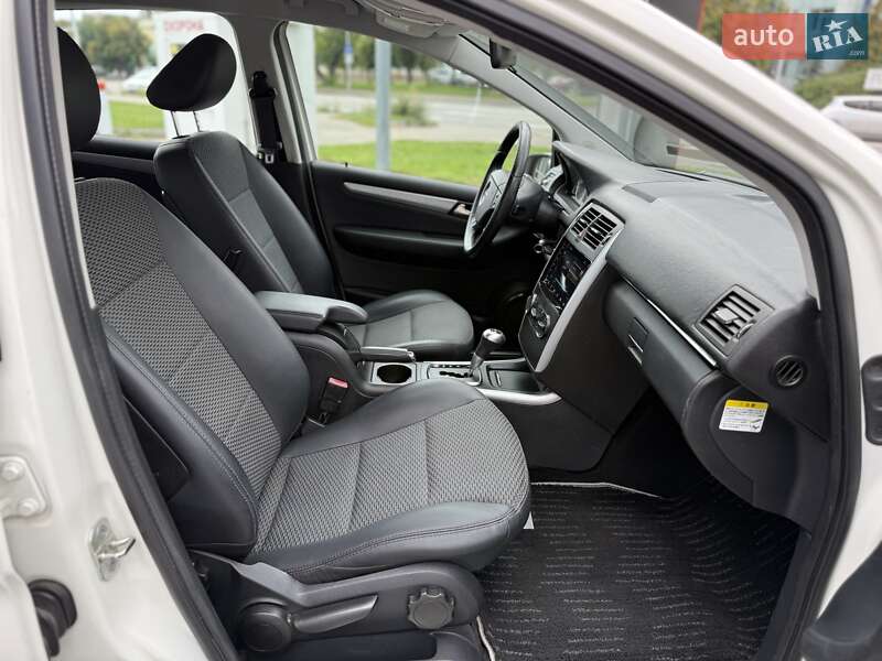 Хетчбек Mercedes-Benz B-Class 2010 в Києві