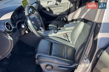 Хэтчбек Mercedes-Benz B-Class 2017 в 