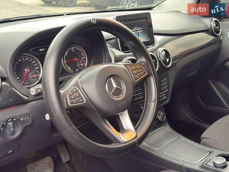 Хэтчбек Mercedes-Benz B-Class 2017 в Харькове