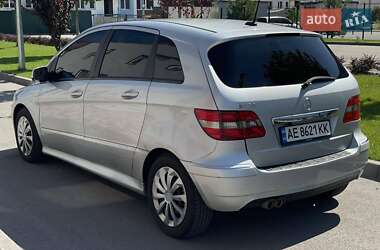 Хэтчбек Mercedes-Benz B-Class 2010 в 