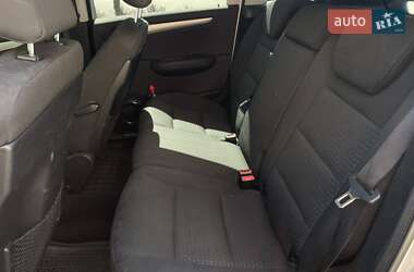 Хэтчбек Mercedes-Benz B-Class 2010 в 