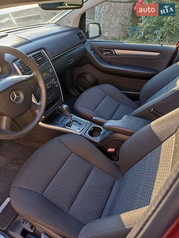 Хэтчбек Mercedes-Benz B-Class 2011 в Ровно фото 7 Хэтчбек Mercedes-Benz B-Class 2011 в Ровно