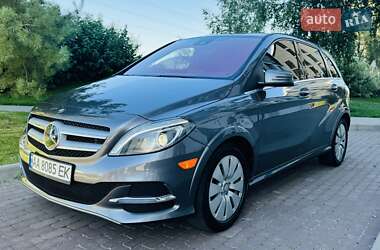Хетчбек Mercedes-Benz B-Class 2015 в 