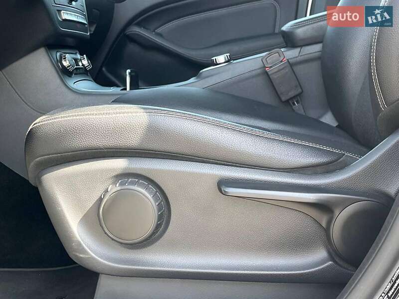 Хэтчбек Mercedes-Benz B-Class 2017 в Львове